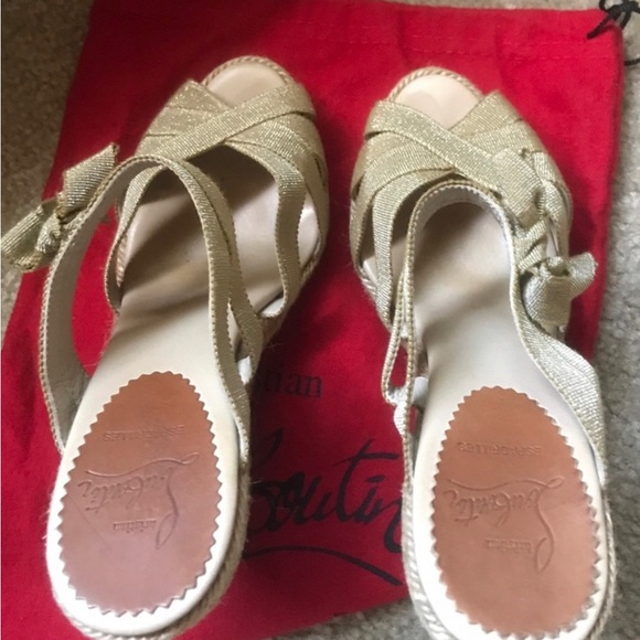 Red bottoms - Picture 3 of 6